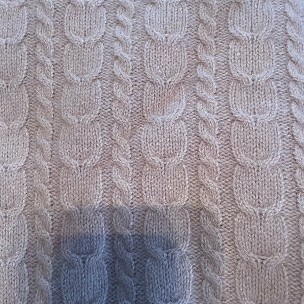 Tom Ford Cashmere cable knit sweater. Smaller Medium, great condition